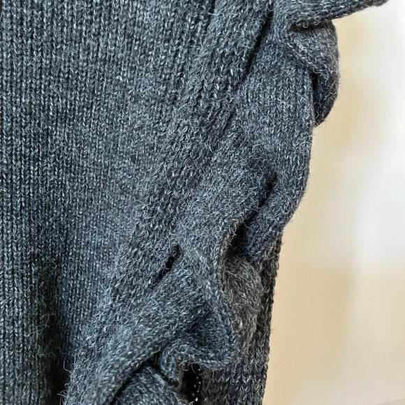 NWT Leith  Braided Twisted Sleeve Charcoal Knit Sweater Womens Small - Picture 6 of 6